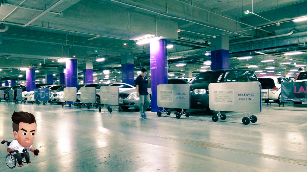 Mega-Bangna-Parking-Lot-privilage-parking