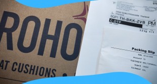 ภาพ หน้าปก กล่องใส่เบาะ ROHO, packing slip และชื่อ Permobil Australia / business with trusted